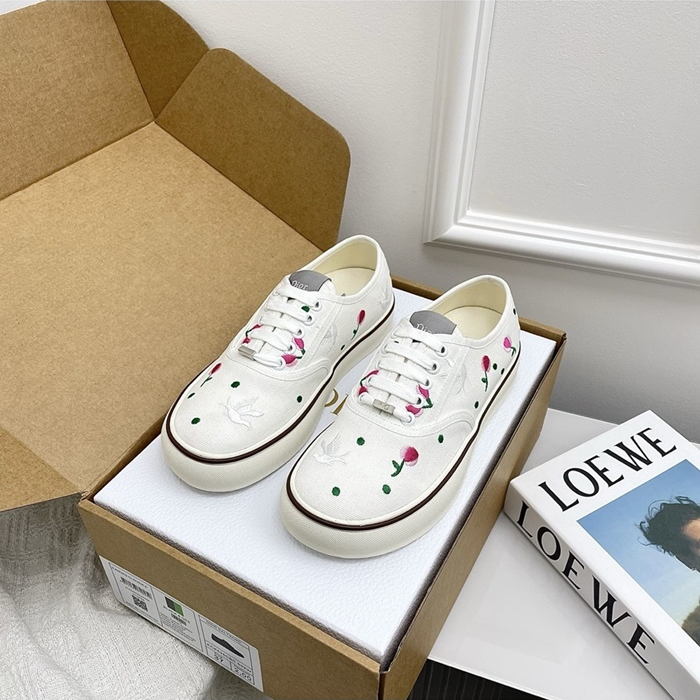 디올 여성 솔트윈드 스니커즈 KCK525DFC_S10W