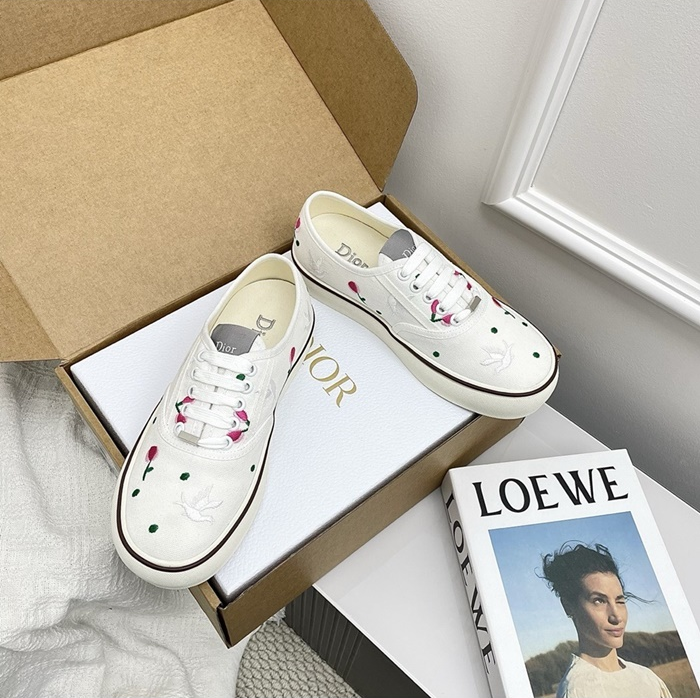 디올 여성 솔트윈드 스니커즈 KCK525DFC_S10W