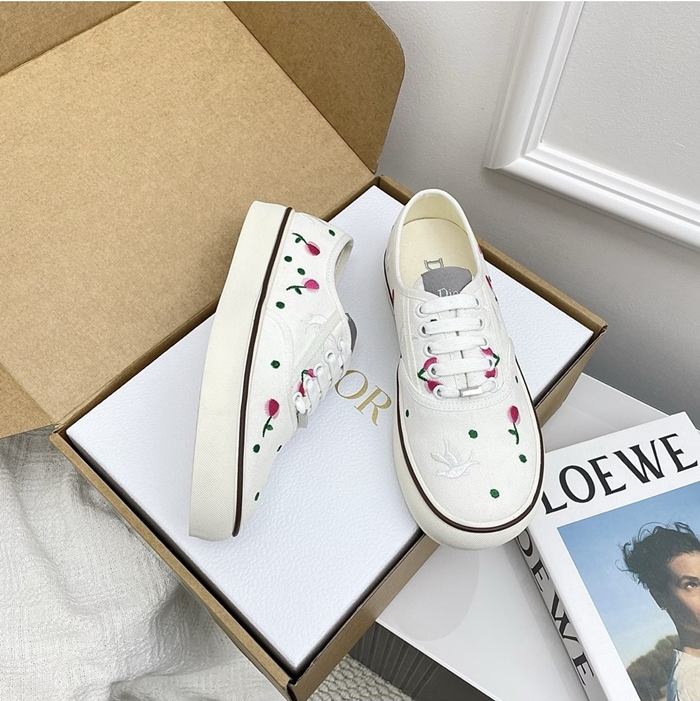 디올 여성 솔트윈드 스니커즈 KCK525DFC_S10W