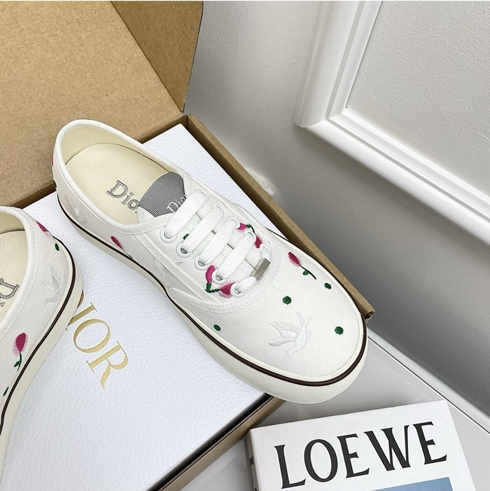 디올 여성 솔트윈드 스니커즈 KCK525DFC_S10W