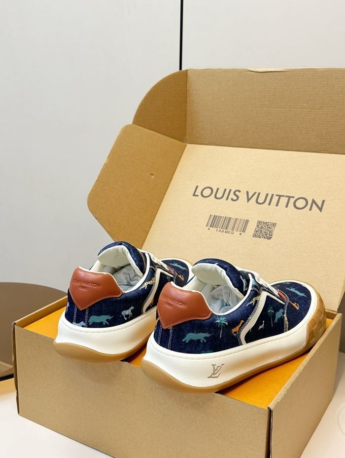 루이비통 공용 LV 틸티드 스니커즈 1AJVXT