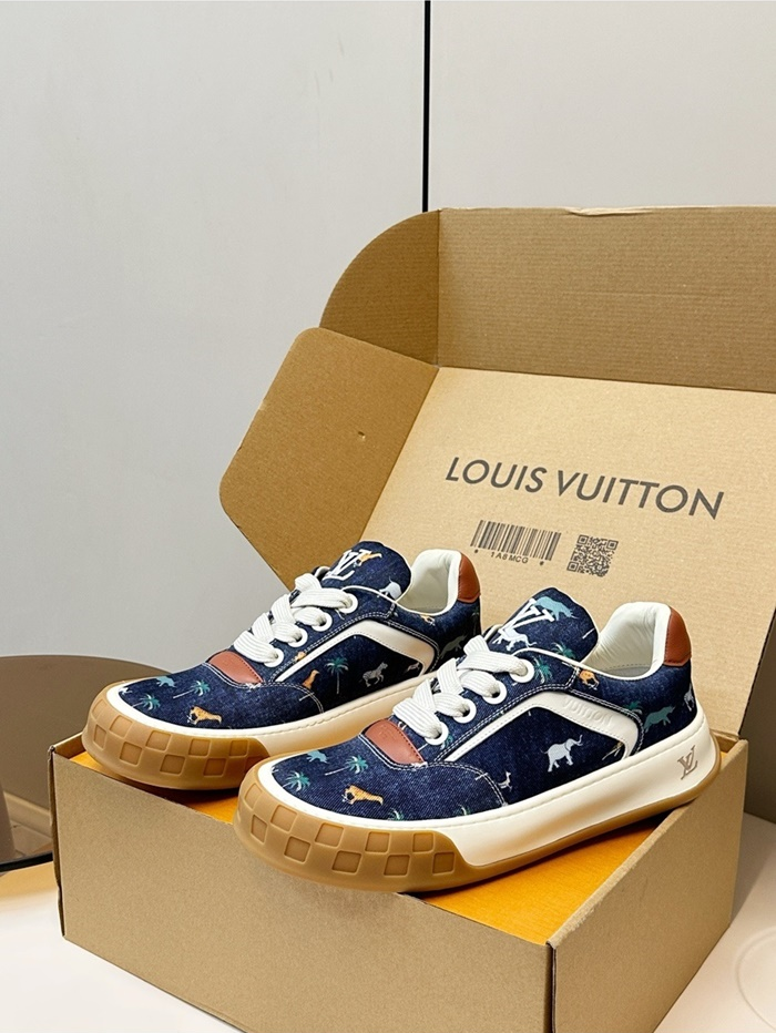 루이비통 공용 LV 틸티드 스니커즈 1AJVXT
