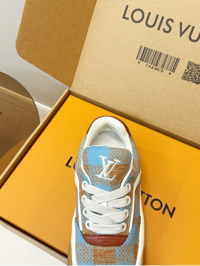 루이비통 공용 LV 틸티드 스니커즈 1AJTJU