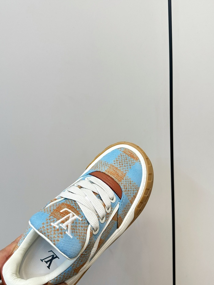 루이비통 공용 LV 틸티드 스니커즈 1AJTJU