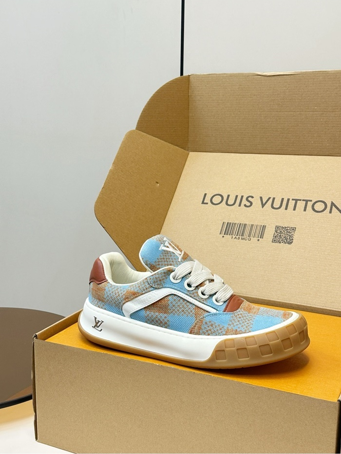 루이비통 공용 LV 틸티드 스니커즈 1AJTJU