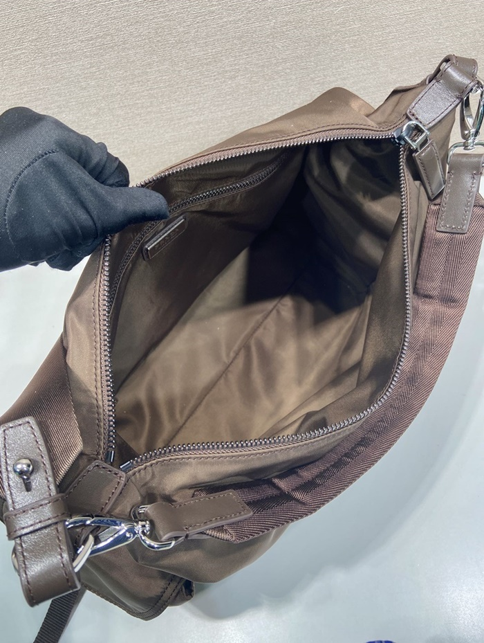 프라다 남성 익스플로어 리나일론 백 2VH204_br