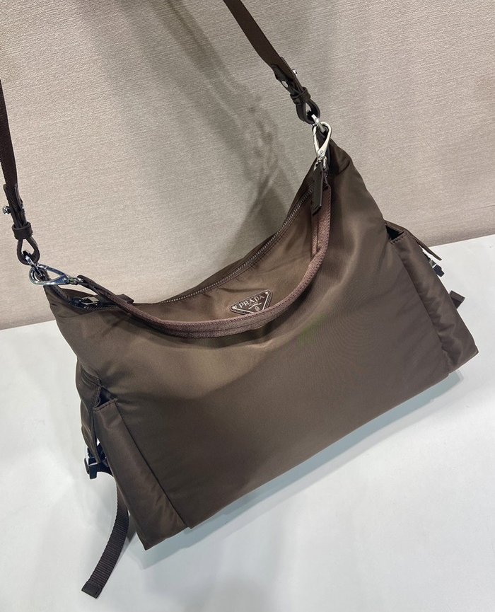 프라다 남성 익스플로어 리나일론 백 2VH204_br