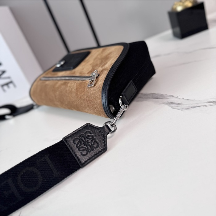 로에베 남성 미니 플렉스 메신저 백 CIL0011392875