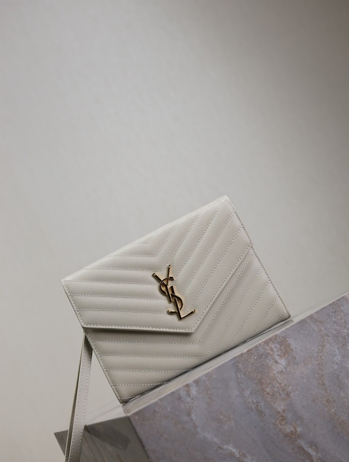 생로랑 여성 로렌 마틀라세 클러치 617662_wh