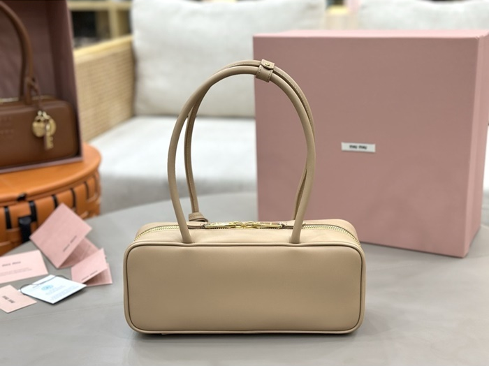 미우미우 여성 가죽 보 백 5BB1732