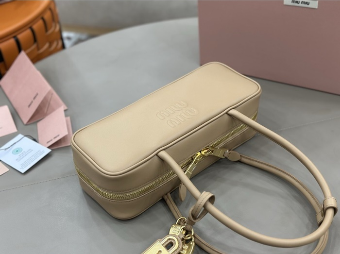 미우미우 여성 가죽 보 백 5BB1732