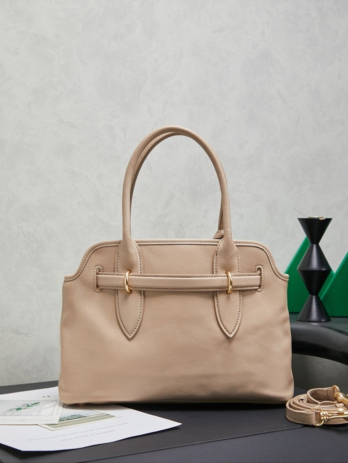 미우미우 여성 아방뛰르 나파 가죽 백 5BA292