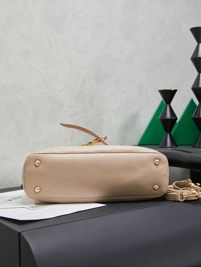 미우미우 여성 아방뛰르 나파 가죽 백 5BA292