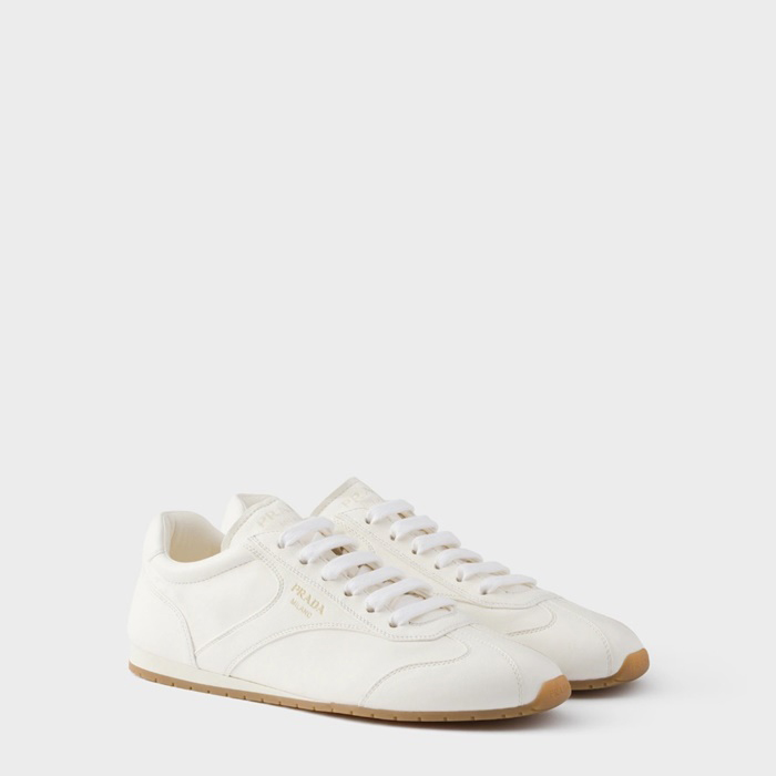 프라다 여성 나파 가죽 스니커즈 P01163716_WH
