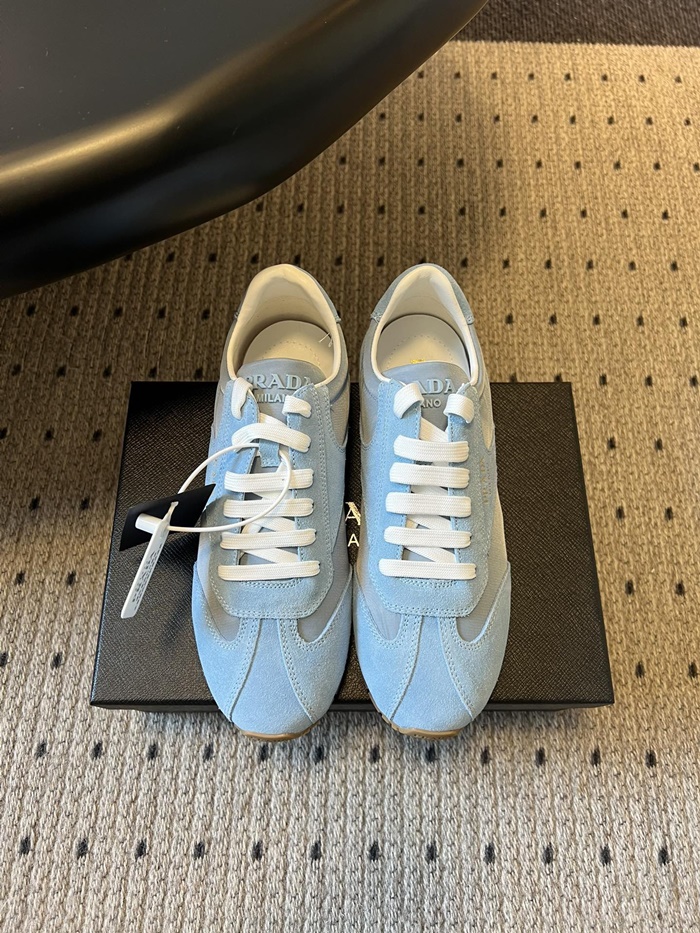 프라다 여성 나파 가죽 스니커즈 P01163716_BL