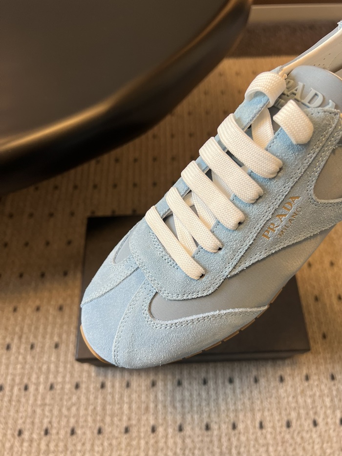 프라다 여성 나파 가죽 스니커즈 P01163716_BL