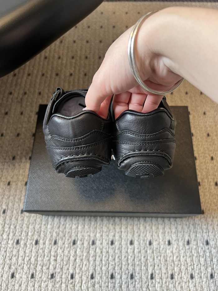 프라다 여성 몬테카를로 리에디션 2005 앤틱 스니커즈 4E1165_BK