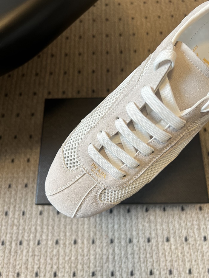 프라다 여성 몬테카를로 리에디션 2005 스웨이드 메쉬 스니커즈 1E247OFD_WH