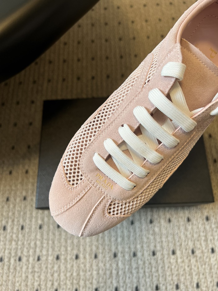 프라다 여성 몬테카를로 리에디션 2005 스웨이드 메쉬 스니커즈 1E247OFD_PINK