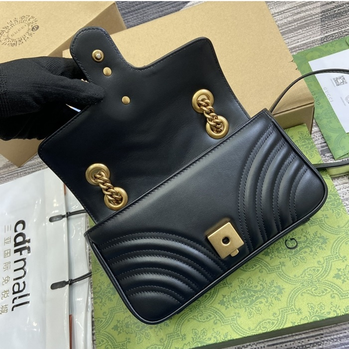 구찌 여성 GG 마몽 마틀라세 미니 숄더백 446744_BK