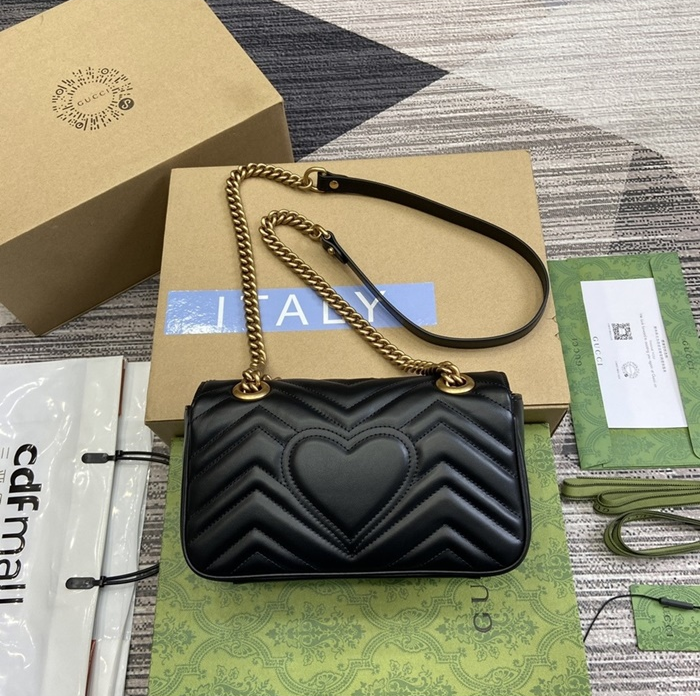 구찌 여성 GG 마몽 마틀라세 미니 숄더백 446744_BK