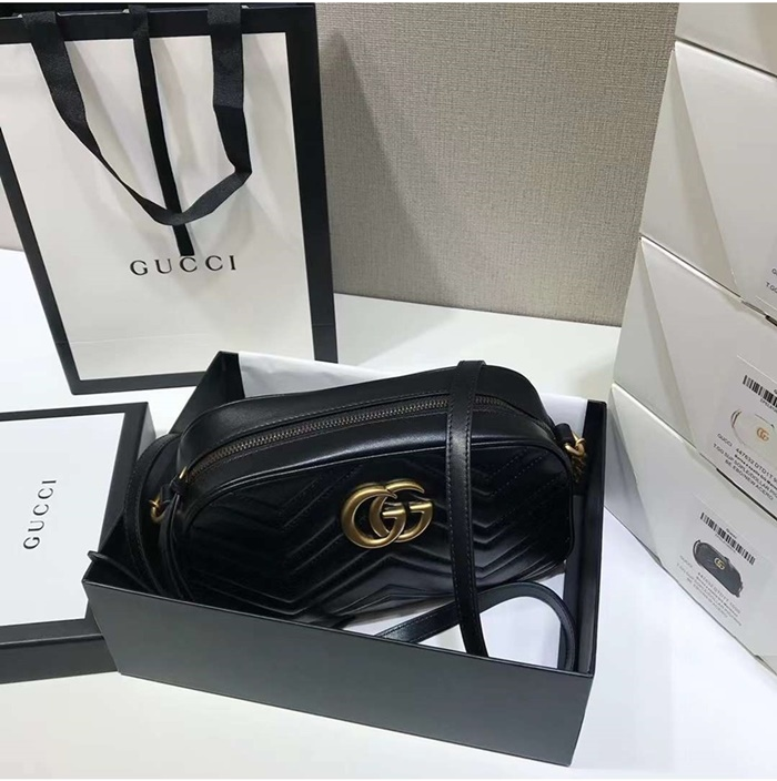 구찌 여성 GG 마몽 마틀라세 미니 카메라백 ‎448065_BK