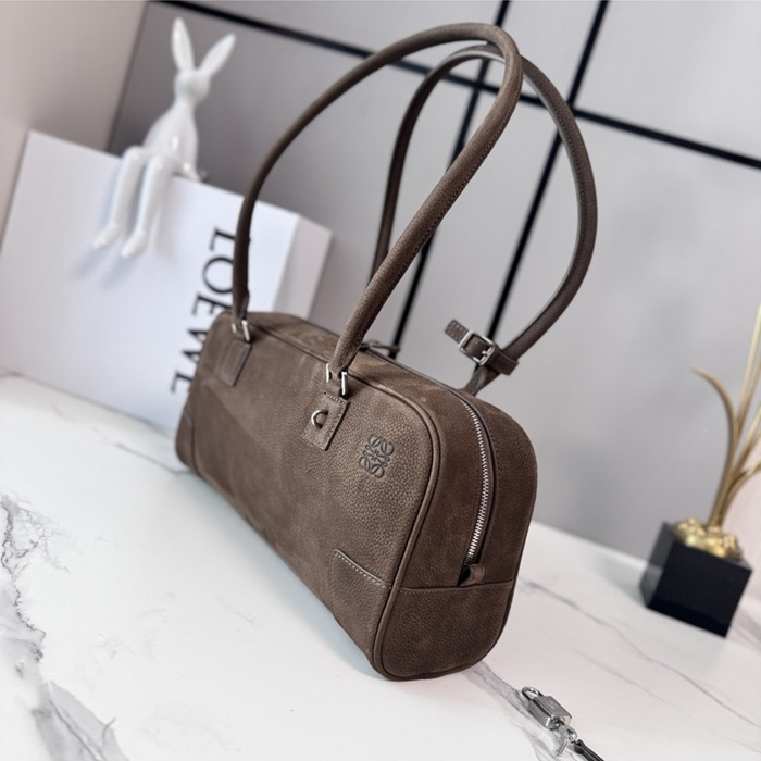 로에베 여성 아마조나 31 크롭 백 A039N31X04_BR