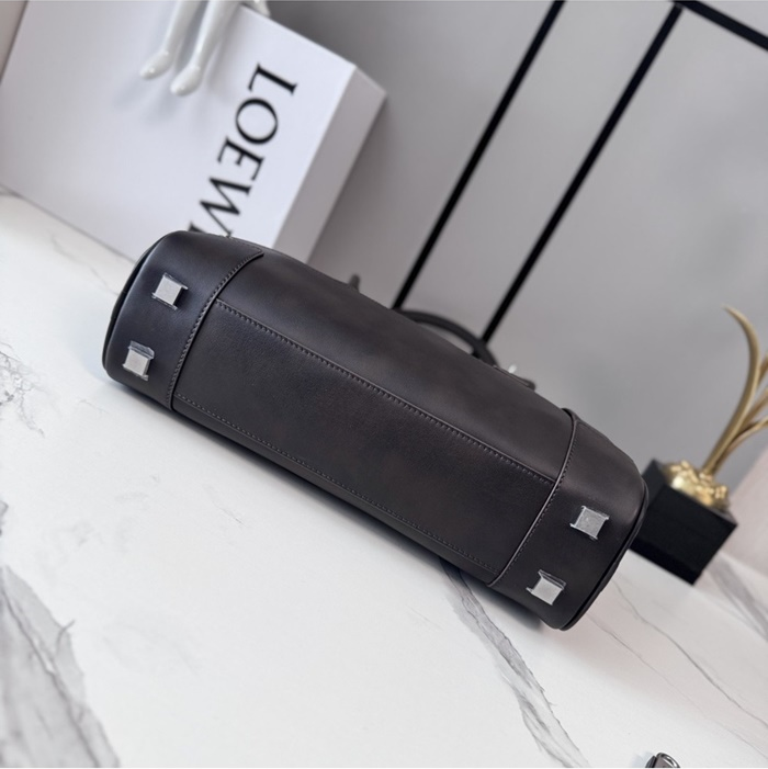 로에베 여성 판타 아마조나 31 크롭 백 A039N31X02_BR