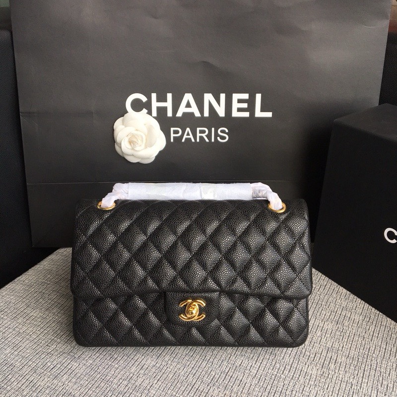 샤넬 미디움 클래식 플랩백 블랙 캐비어 카프스킨 금장 A01112