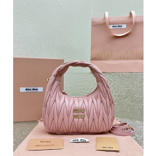 미우미우 완더 마테라쎄 나파 가죽 호보 백 라이트 핑크