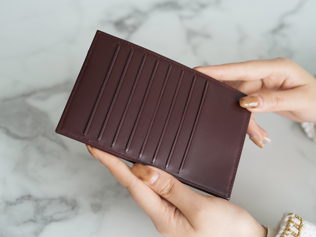 샤넬 장지갑 캐비어 금장 AP6616