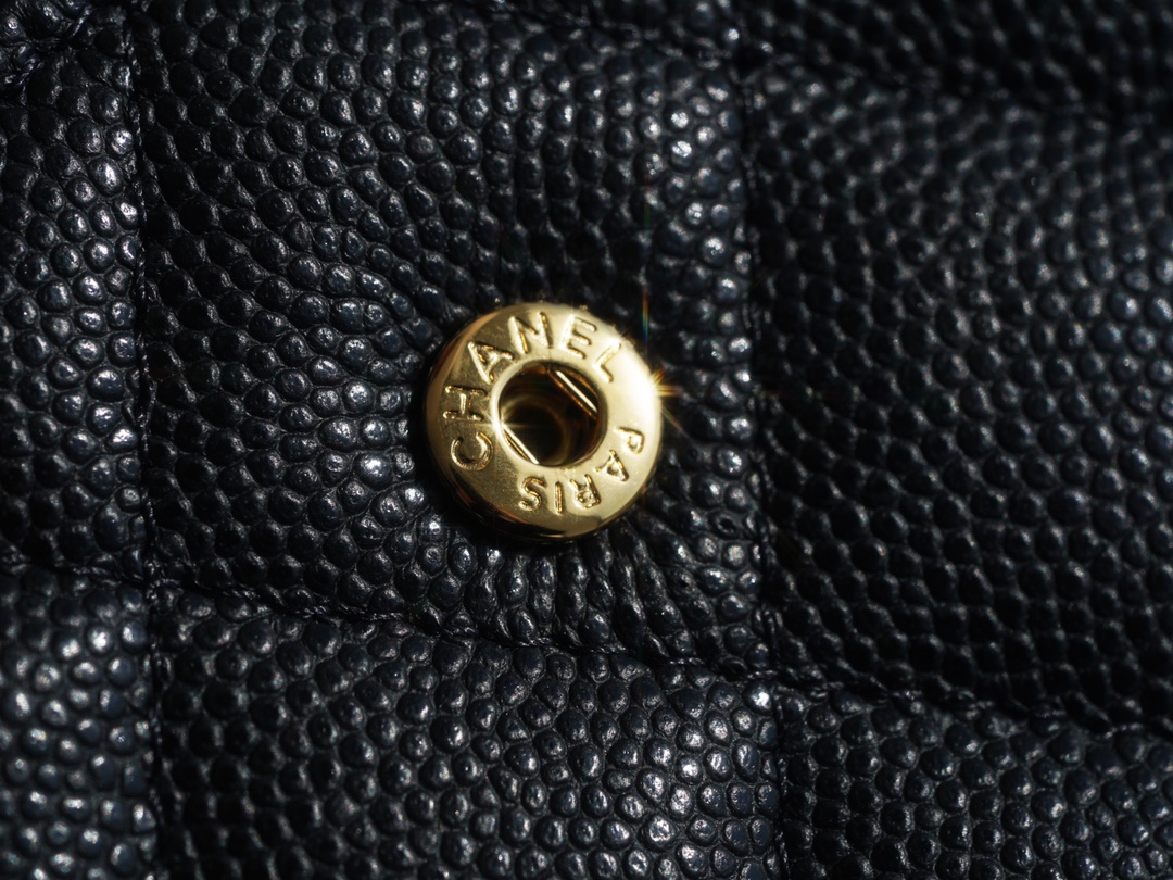 샤넬 장지갑 캐비어 금장 AP6616