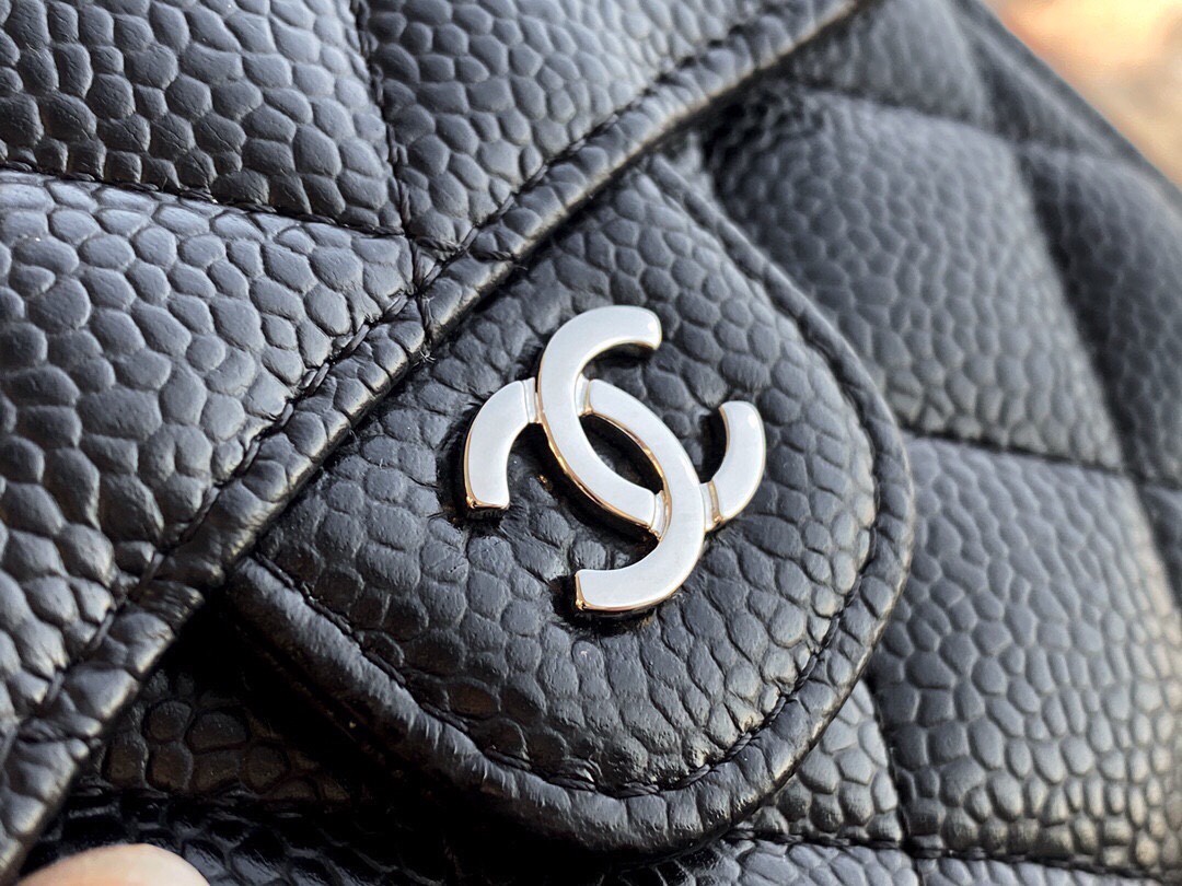 샤넬 캐비어 반지갑 캐비어 은장 AP0231