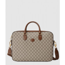 구찌 인터로킹 G 장식의 비즈니스 케이스 674140