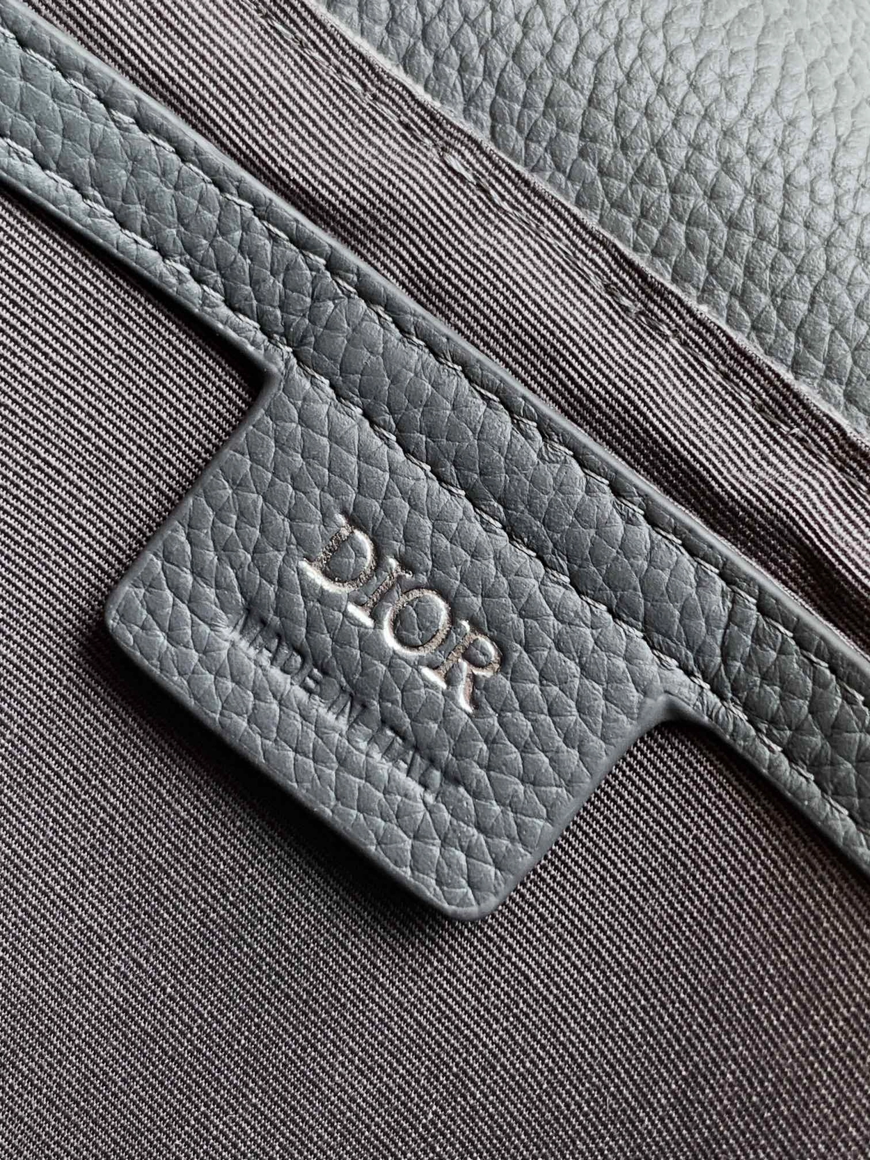 디올 새들 스트랩 파우치 메신저백 2ADCA435YKS_H12E