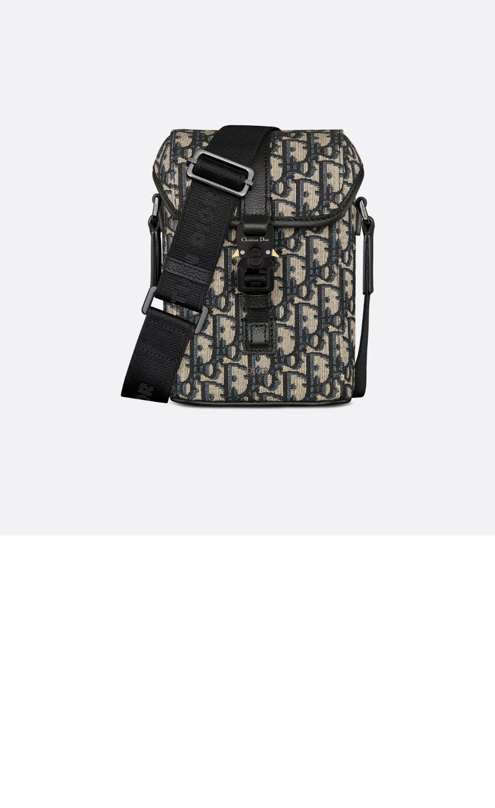 디올 Hit the Road 미니 플랩 버티컬 스트랩백 2HTCA