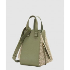 로에베 새틴 카프스킨 소재의 해먹 컴팩트 백