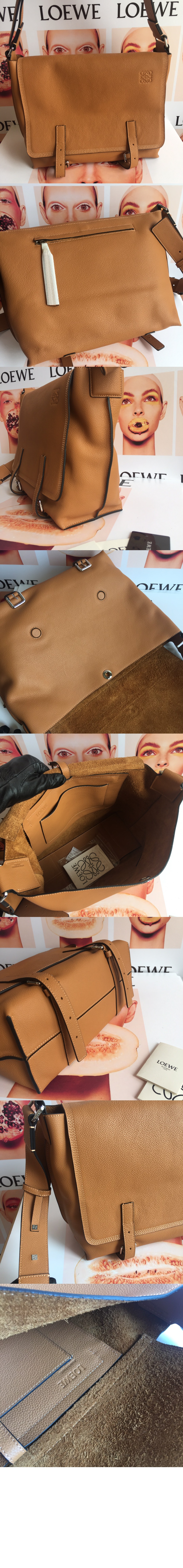 로에베 밀리터리 메신저 백 - 소프트 그레인 카프스킨