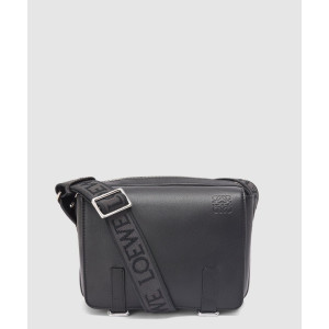 로에베 XS 밀리터리 메신저 백 - 유연한 스무스 카프스킨 & 자카드