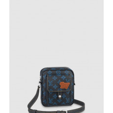 루이비통 크리스토퍼 웨어러블 크로스백 M81854