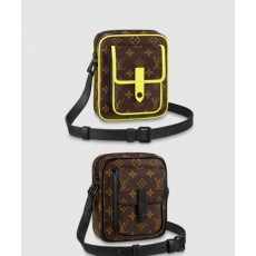 루이비통 크리스토퍼 웨어러블 크로스백 M69404