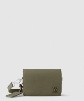 루이비통 패스트라인 웨어러블 월릿 M82086