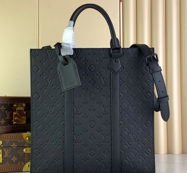 루이비통 블랙 모노그램 삭플라 토트 36.5cm x 38cm x 9cm