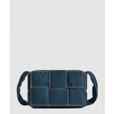 보테가베네타 스몰 패디드 테크 카세트 795675