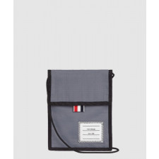 톰브라운 드로우코드 넥 파우치 MAC107