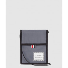 톰브라운 드로우코드 넥 파우치 MAC107