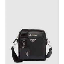 프라다 파우치가 있는 가죽 숄더백 2VH168