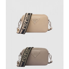 프라다 스몰 가죽백 1BH192