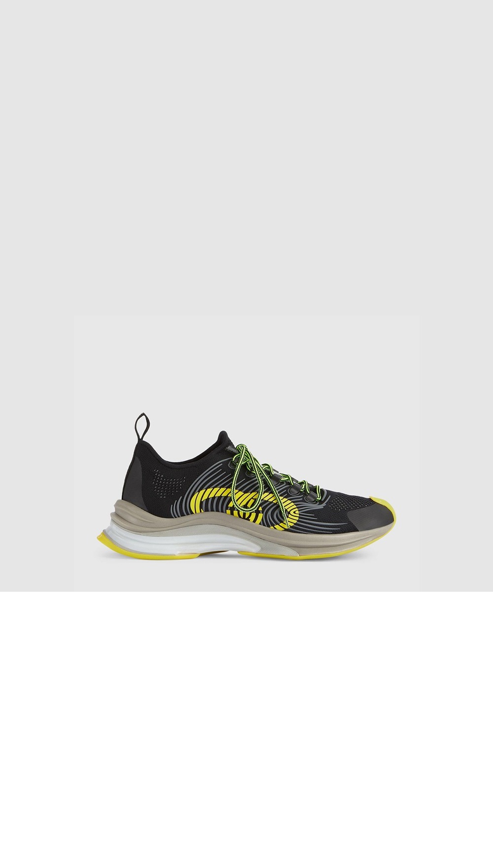 구찌 런 스니커즈 674157