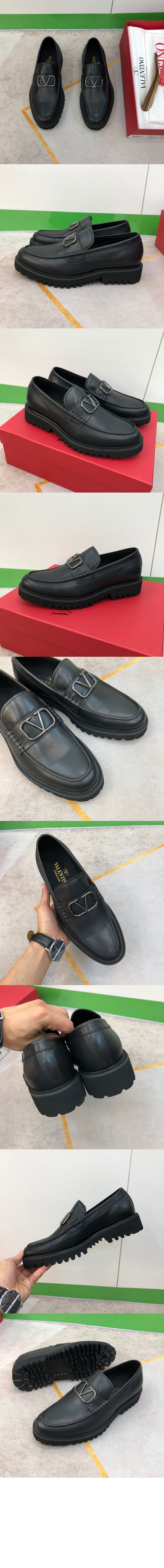 발렌티노 락스터드 송아지 가죽 로퍼